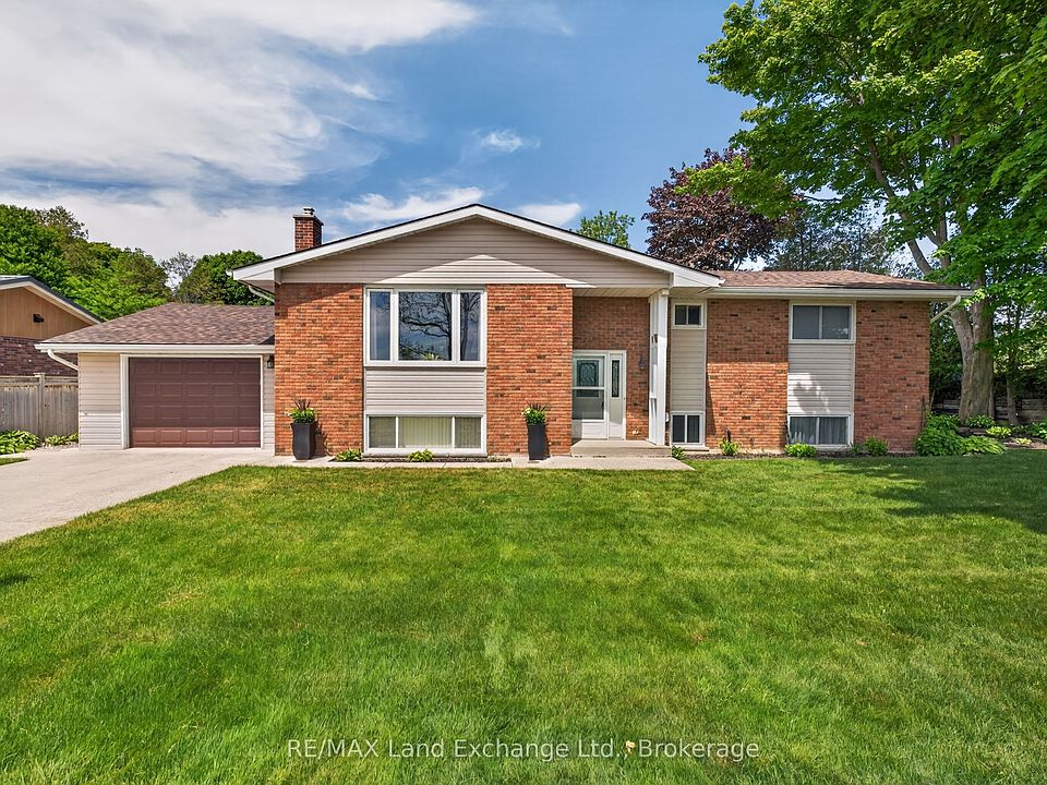 1st image of 30 Golf Links Rd