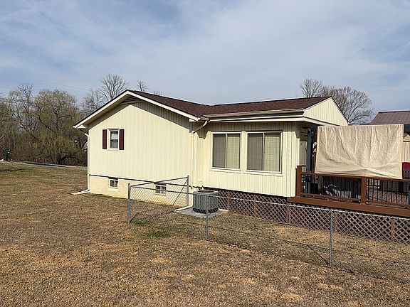 4th image of 231 Pine Laurel Cir