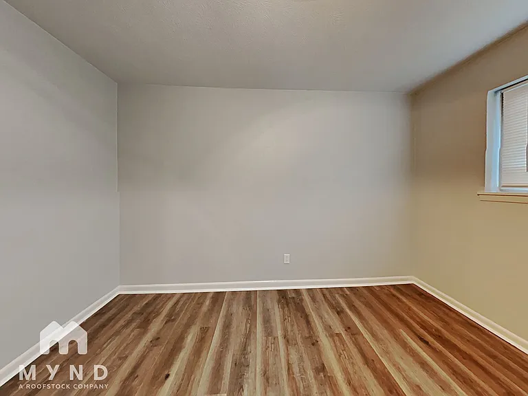 5244 Greene Ave — Photo 14