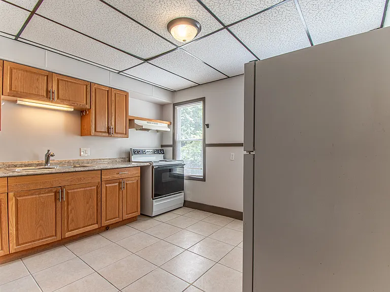 1027 Woodlawn St #1027 — Photo 5