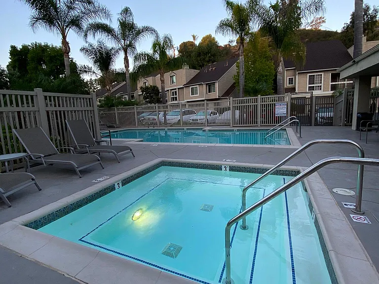 3783 Balboa Ter #D — Photo 24