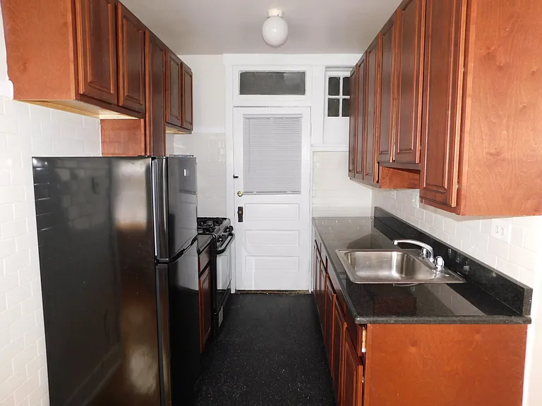 429 Linden Ave #D2 — Photo 6