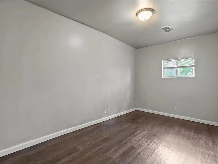 2568 W 19th Pl — Photo 13
