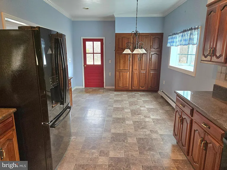 242 S Sugan Rd — Photo 10