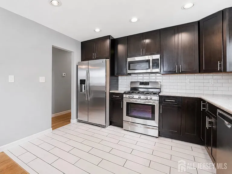 445 W Smith St #2 — Photo 1