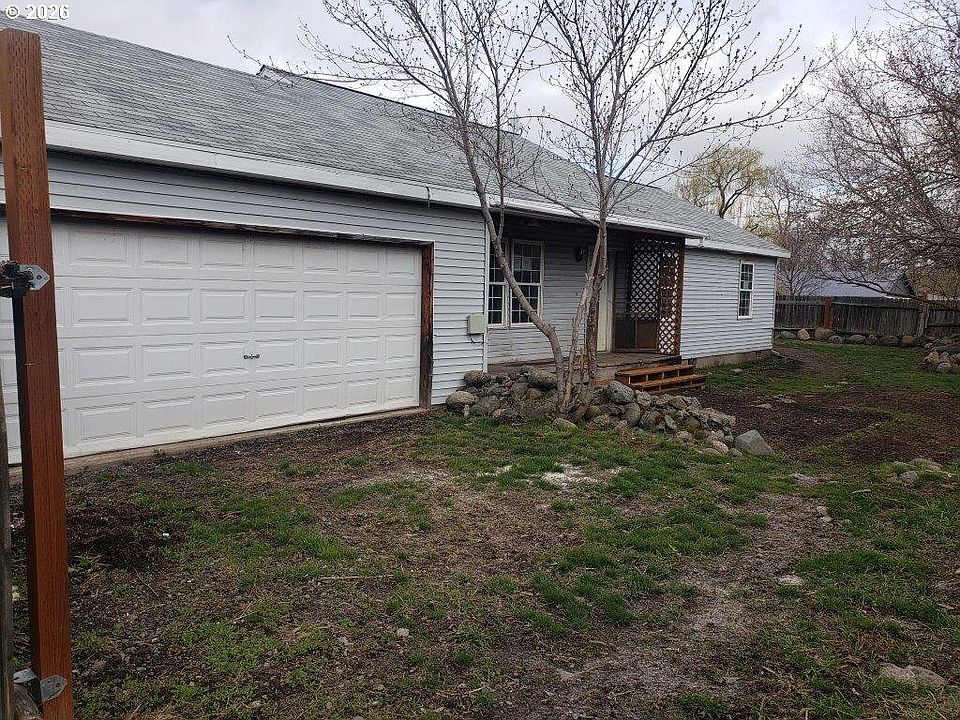 1st image of 907 S College St