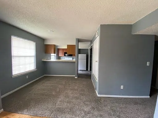 414 E Blue Ridge Blvd — Photo 3