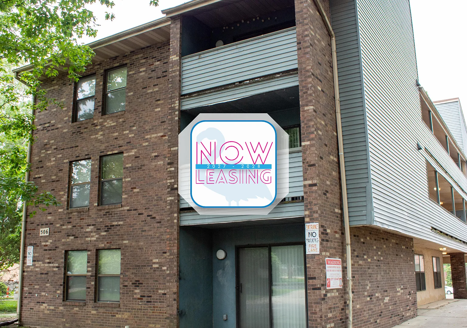 506 W Elm — Photo 1