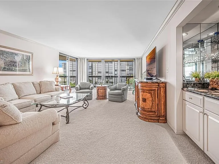 4551 Gulf Shore Blvd N #605 — Photo 7