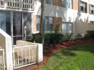 3850 Washington St APT 112, Hollywood, FL 33021
