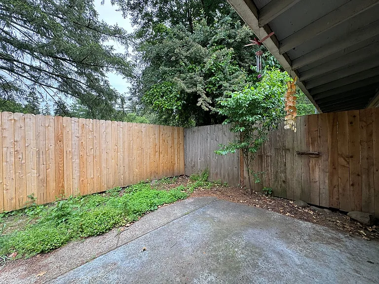 Peyton Plaza — Photo 20