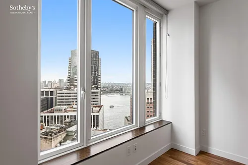 15 William St #37F Photo 1