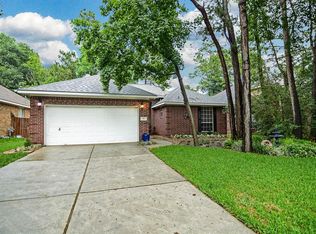 54 Hidden Meadow Dr, Spring, TX 77382