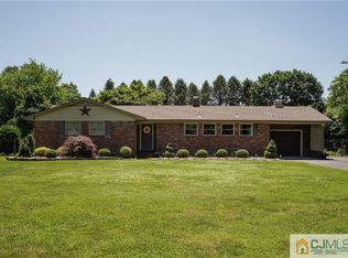 420 Hoffman Station Rd, Monroe Township, NJ 08831