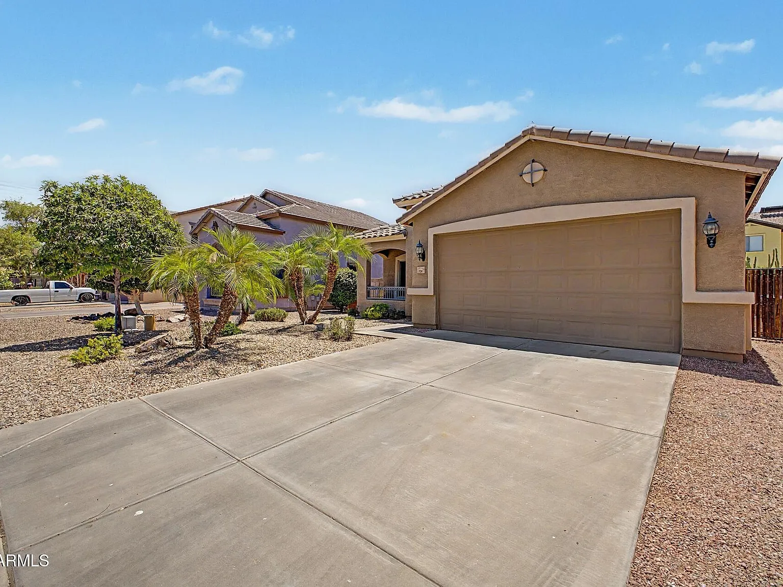 4 bed, 1694 sqft, $2,100 — Photo 3