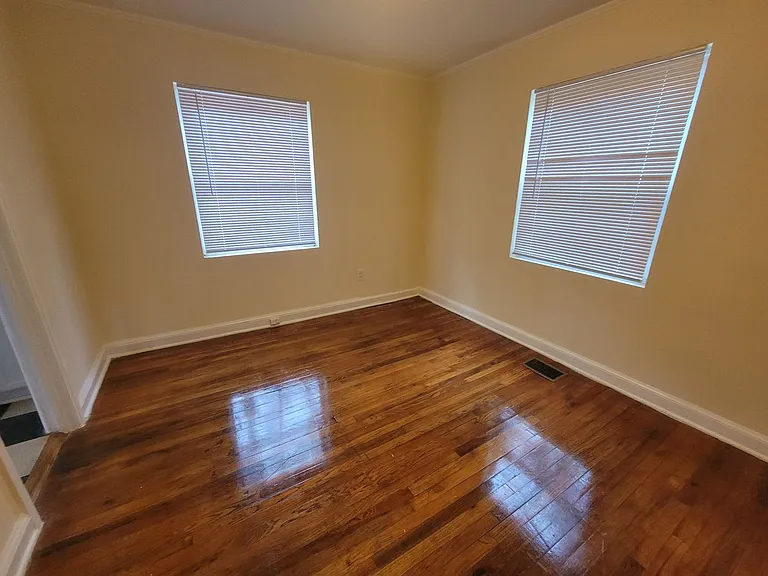 231 Pineneedle Rd — Photo 6