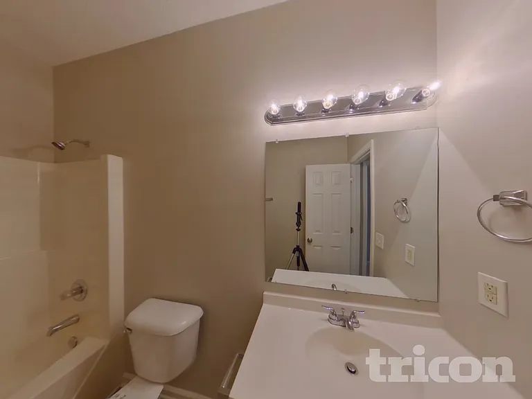 207 Lockleven Dr — Photo 16