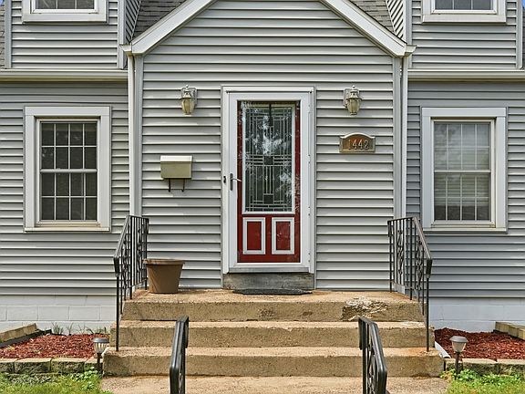 2nd image of 1442 Warwick Ave