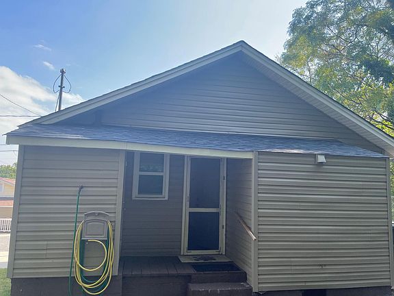 3rd image of 607 N Logan St #607