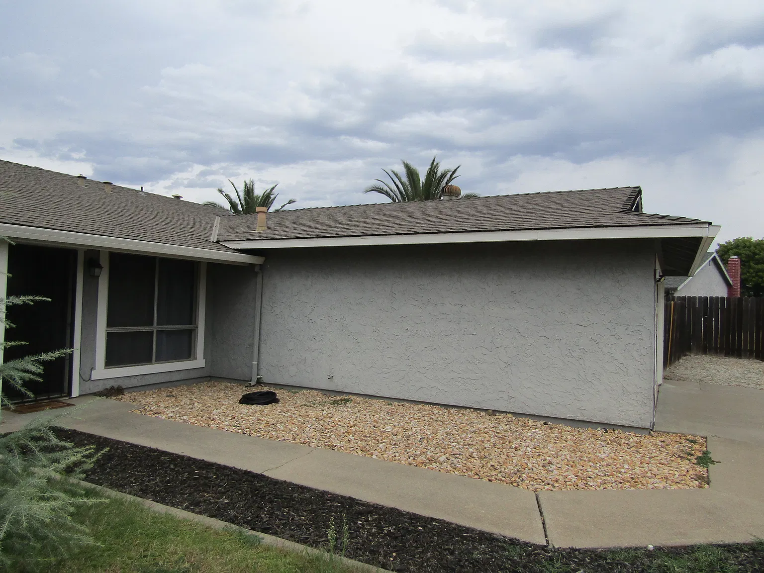 3 bed, 1163 sqft, $2,399 — Photo 3