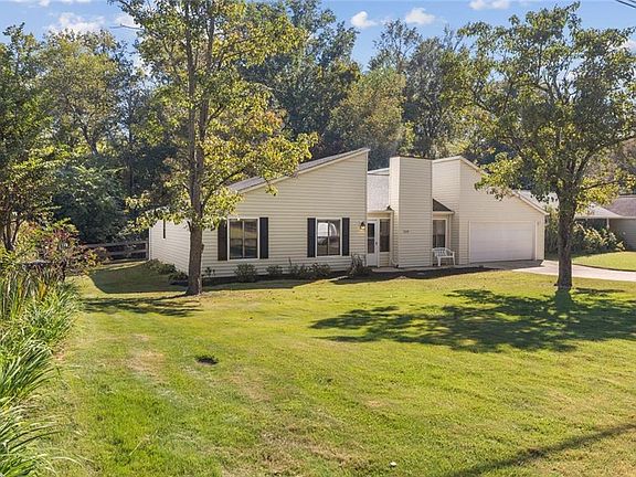 2nd image of 219 Colony Springs Dr