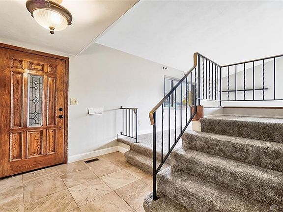 5th image of 604 Chandler Dr