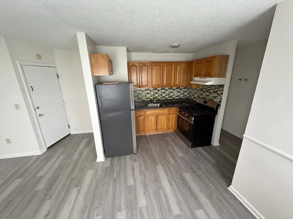 79 Orange St, New Britain, CT