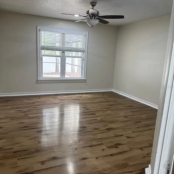 3306 Lake Saxon Dr — Photo 7