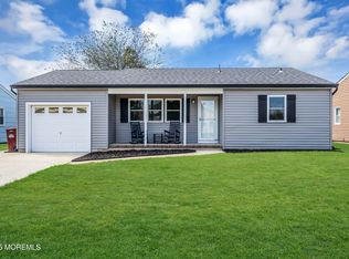 6 Langley Rd, Toms River, NJ 08757