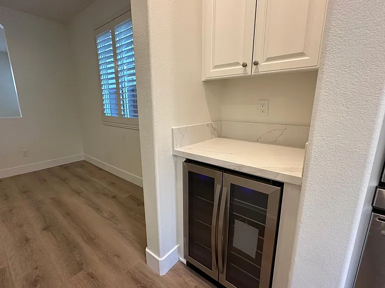 1523 Clifftop Ave — Photo 10