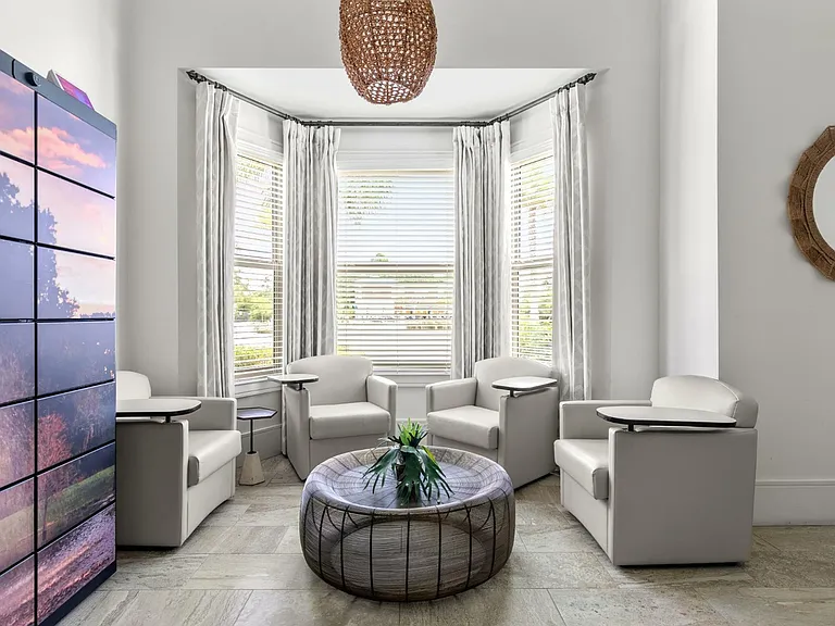Luxe Lakewood Ranch - Resident Lounge with Package Lockers