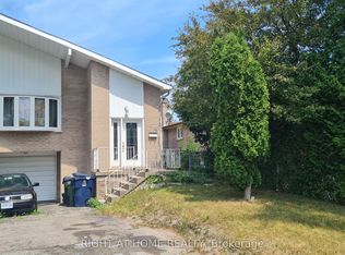 55 Littleleaf Dr, Toronto, ON M1B1Y7