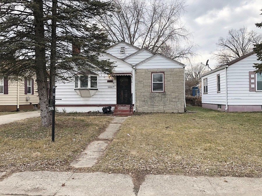 1st image of 1906 N Holmes Ave