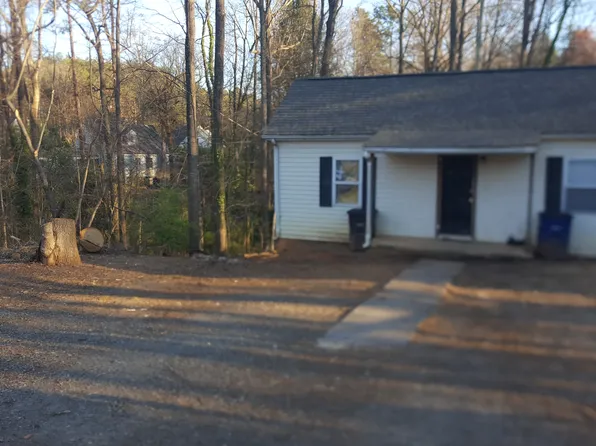 1090 Heitman Ct, Winston Salem, NC 27107