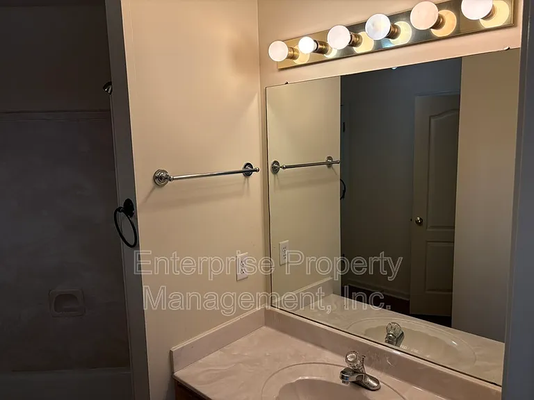 10127 Cross Valley Dr — Photo 8