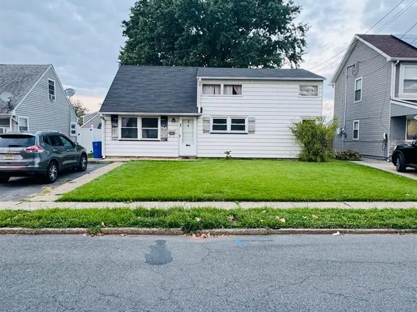 40 Leber Ave, Carteret, NJ 07008