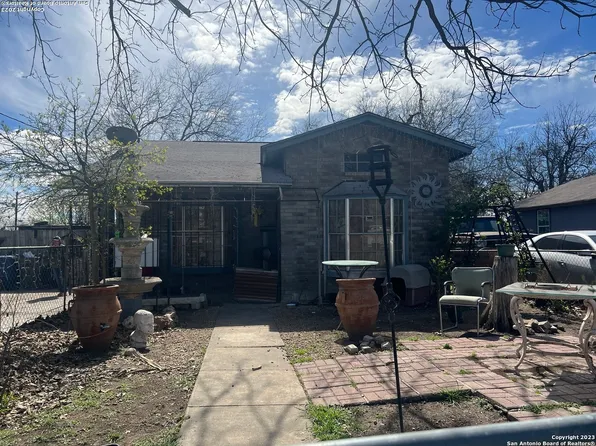 1722 E Chavaneaux Rd, San Antonio, TX 78214