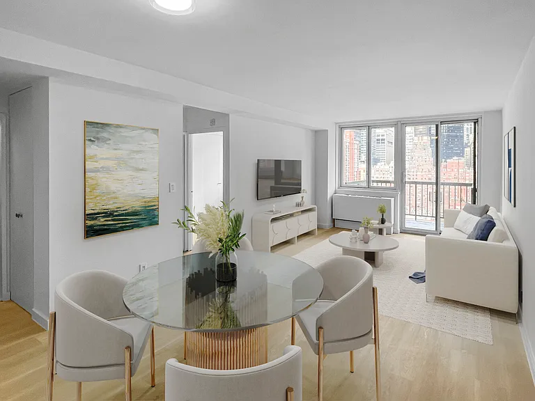 115 E 34th St #903 — Photo 1