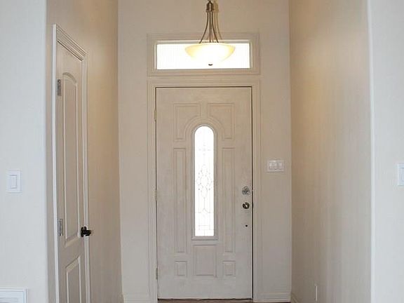 3rd image of 191 Rebecca St