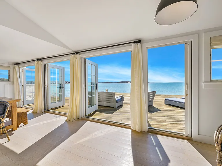 41 E Beach Dr — Photo 10