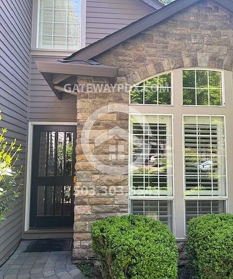 17490 Hill Way — Photo 3