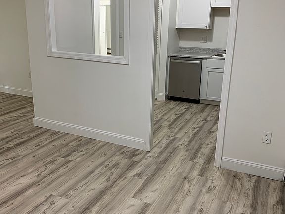 3rd image of 40 Austin Ave APT 106