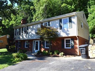 6111 Burnham Rd, Roanoke, VA 24018