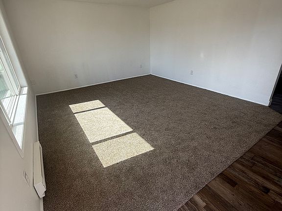 2nd image of 3842 Hawthorne Rd