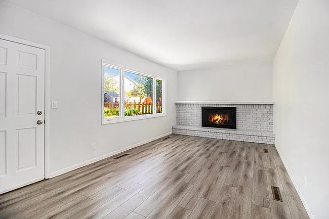 2230 S 7th St — Photo 4