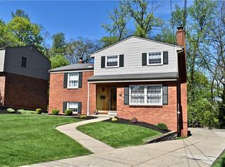 892 Lovingston Dr, Pittsburgh, PA
