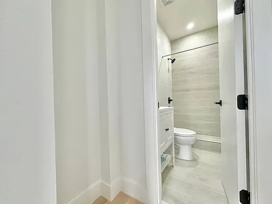 Rented by Doorway NYC, LLC | media 6