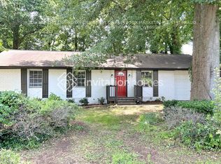 1136 Woodleigh Rd SW, Marietta, GA 30008