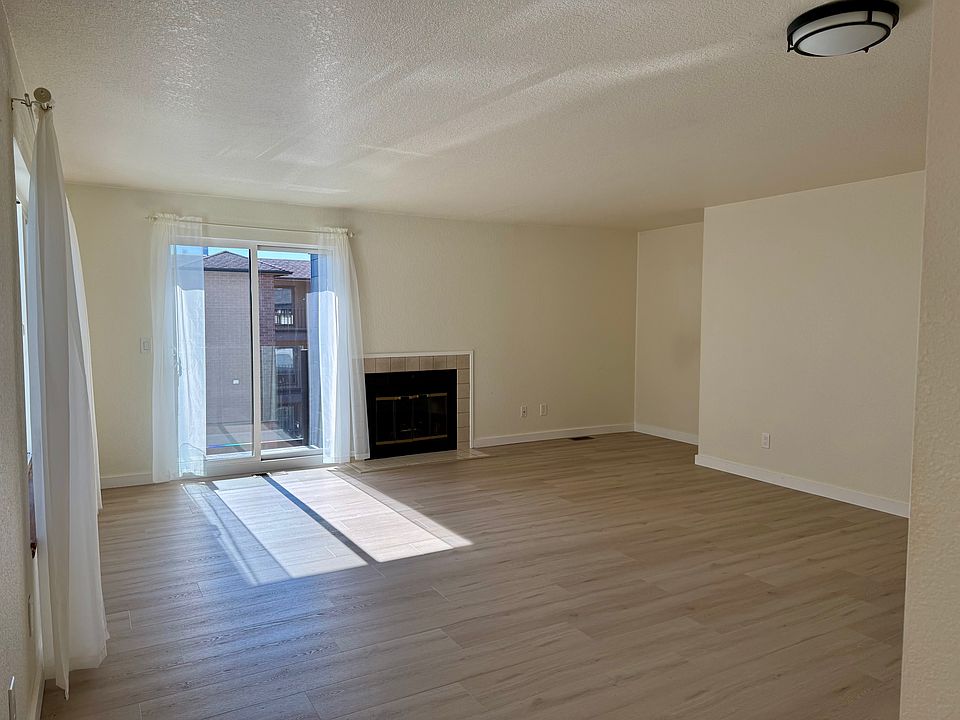 1st image of 520 Pine St APT 204