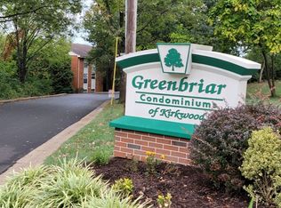 1984 Glen Frst UNIT 301, Saint Louis, MO